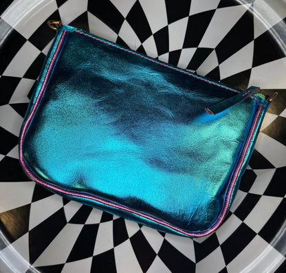 Naria hand sewn leather zipper purse with contrasting piping!