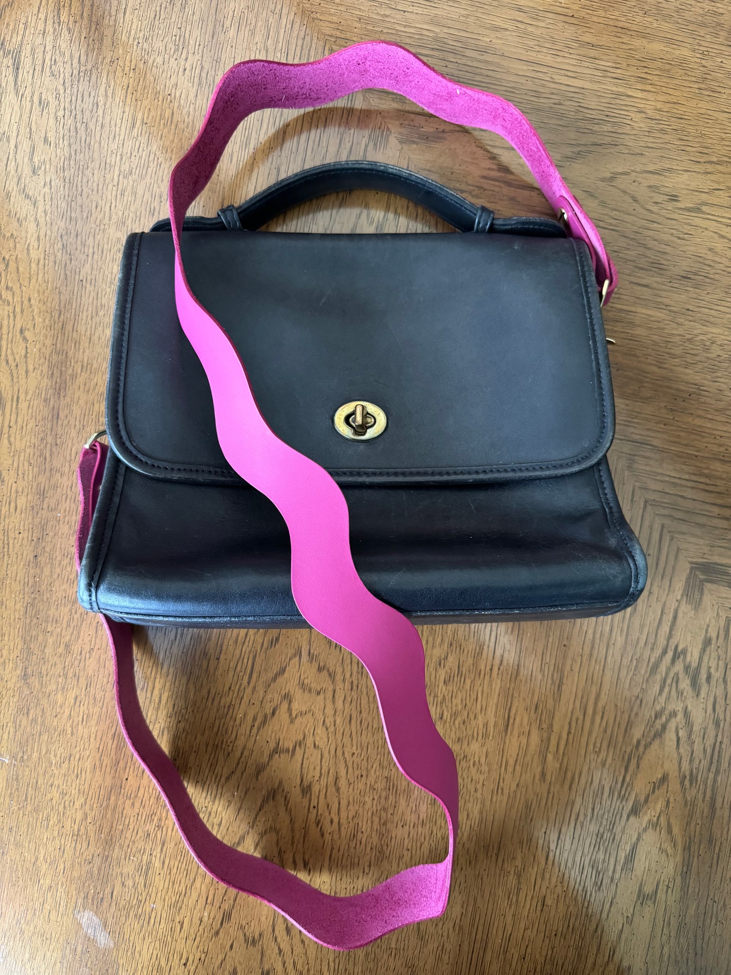 Wavy Leather Purse Strap – Handmade Squiggly Crossbody & Shoulder Bag Strap