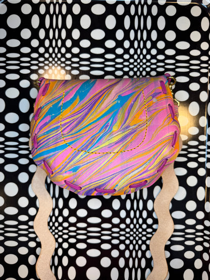 Wavy Saddle Bag – Hand Sewn Leather Crossbody Bag