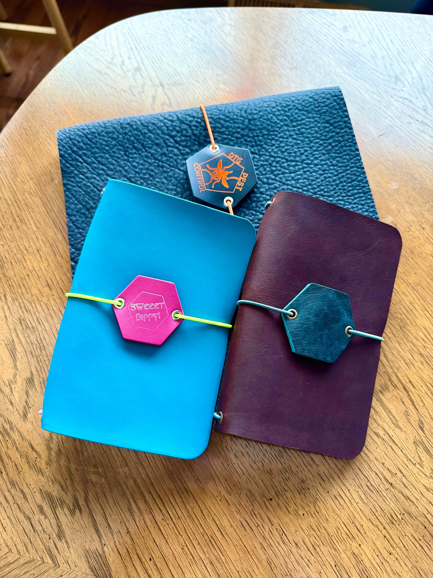 Handmade Leather Traveler’s Notebook Cover – Refillable Journal Cover