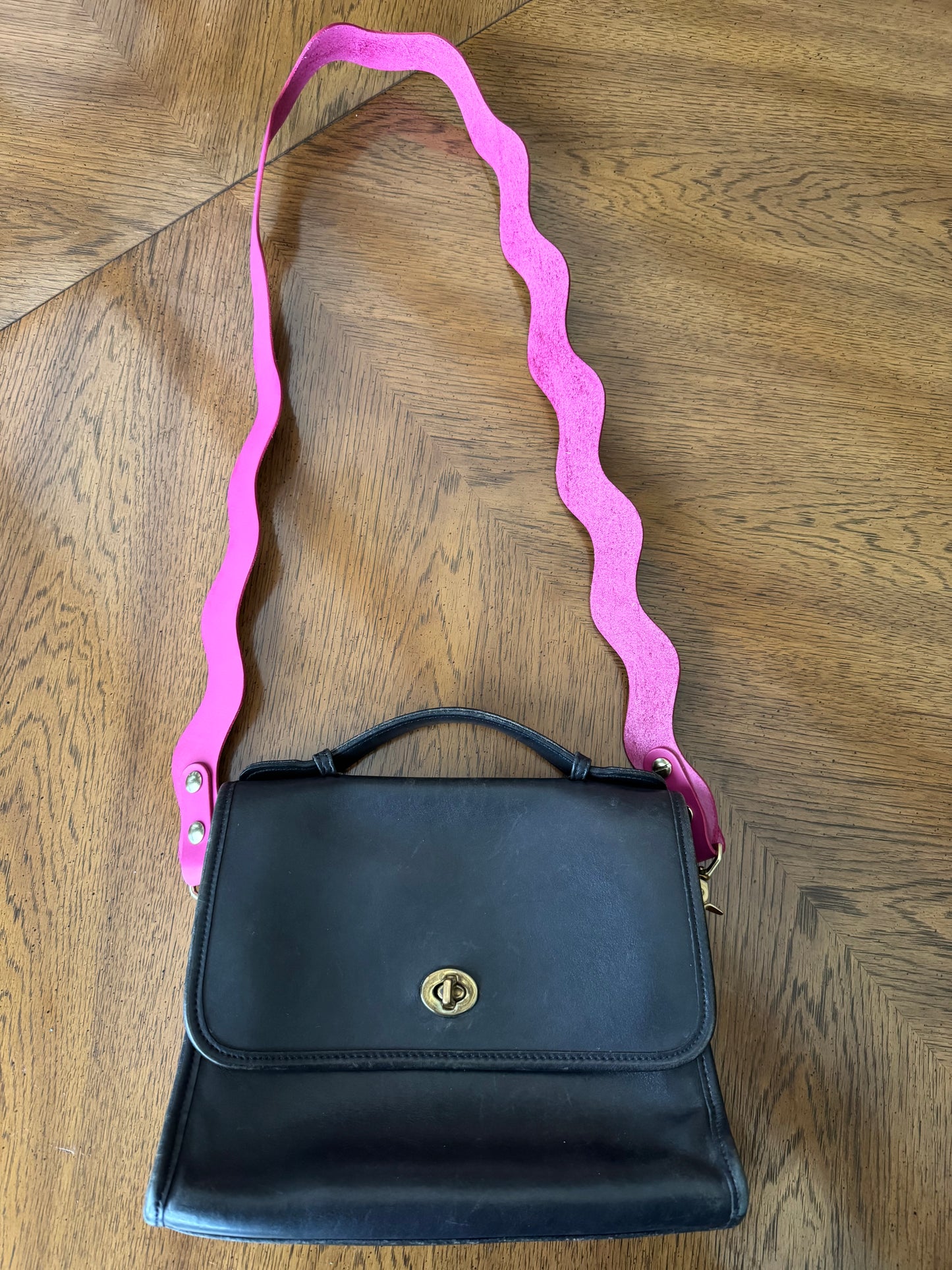 Wavy Leather Purse Strap – Handmade Squiggly Crossbody & Shoulder Bag Strap