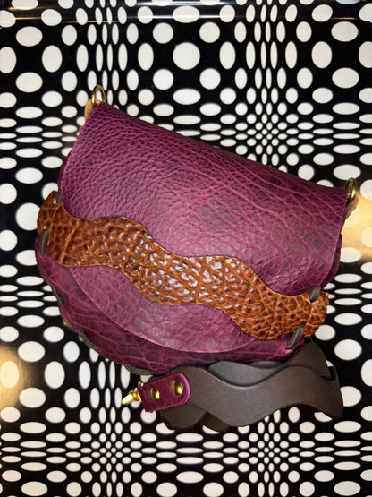 Wavy Saddle Bag – Hand Sewn Leather Crossbody Bag