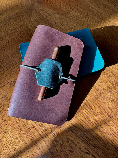 Handmade Leather Traveler’s Notebook Cover – Refillable Journal Cover
