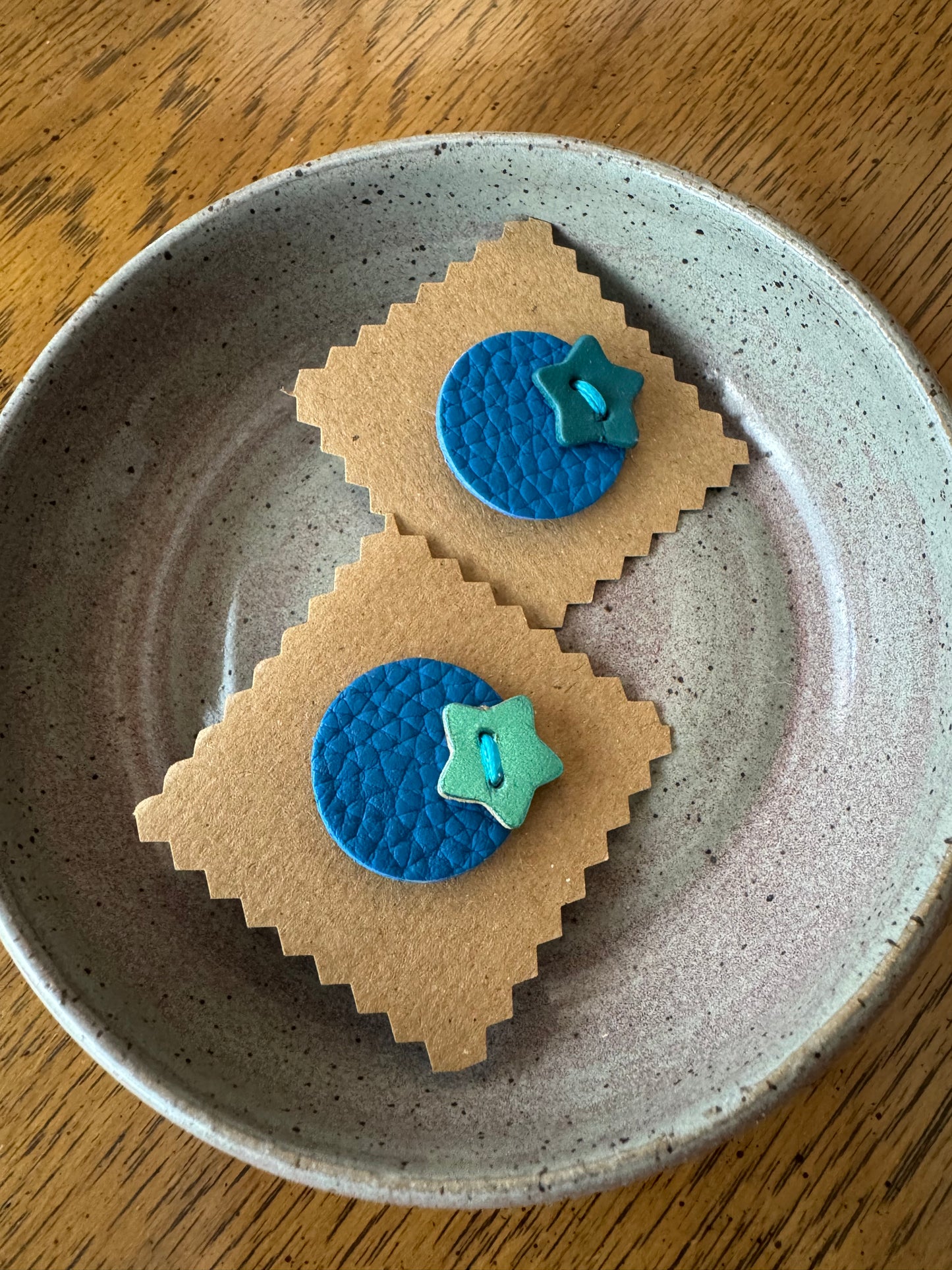 Handmade Leather Blueberry Pin – Cute Brooch – Hand Sewn Leather Lapel Pin – Fruit Lover Gift – Garden Inspired Accessory