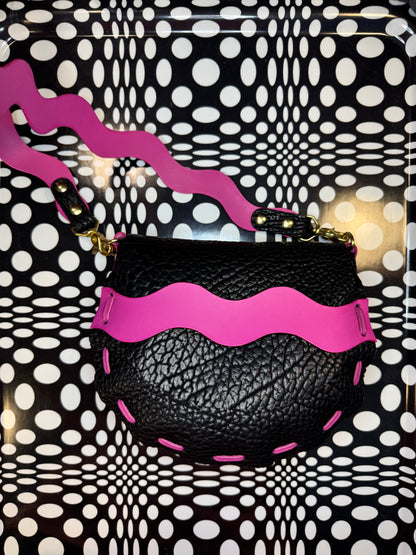 Wavy Saddle Bag – Hand Sewn Leather Crossbody Bag