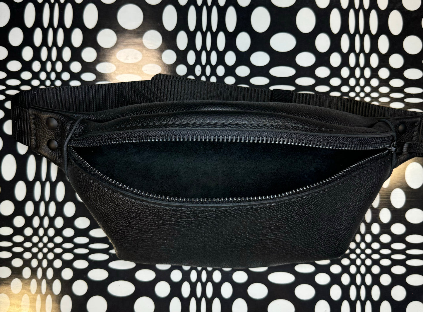 Mooney hand sewn bison leather bum bag / Fanny pack! Handmade leather waist bag!