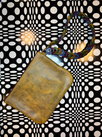 Betsey Hand sewn leather shoulder bag - handmade leather statement bag! Retro interlocking strap