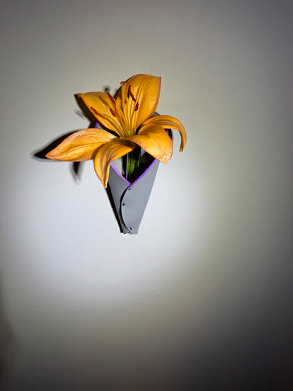 Leather wall sconce / vase for air plants, dried flowers or live flowers! Chic minimalist wall hanging Handmade one of a kind