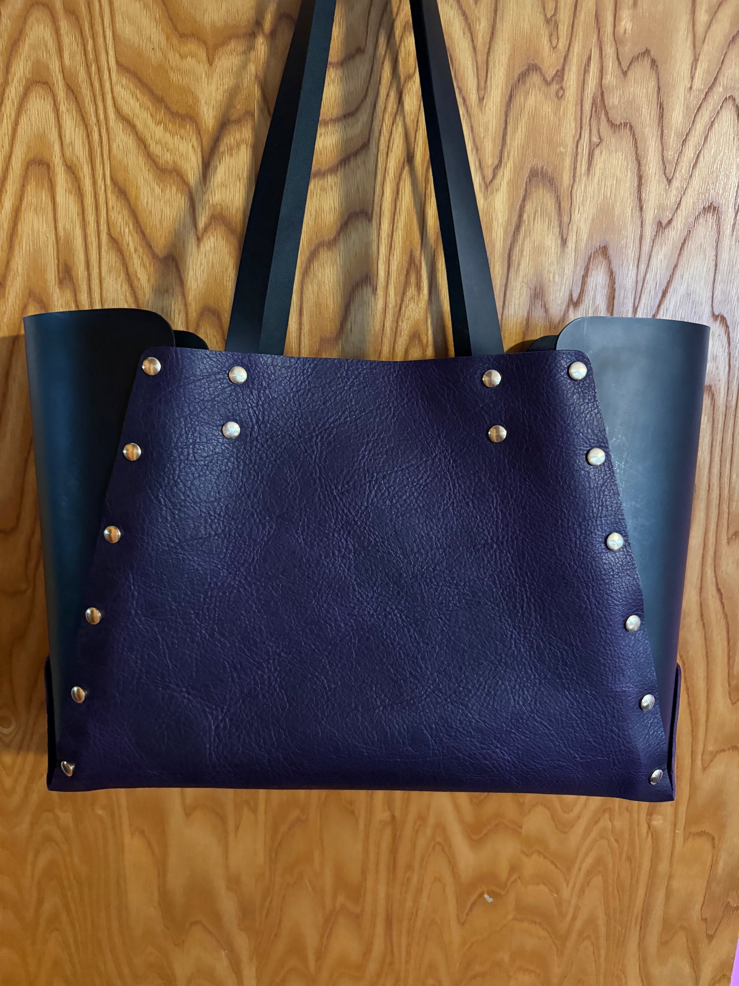 Alysha Handmade no sew leather tote bag!