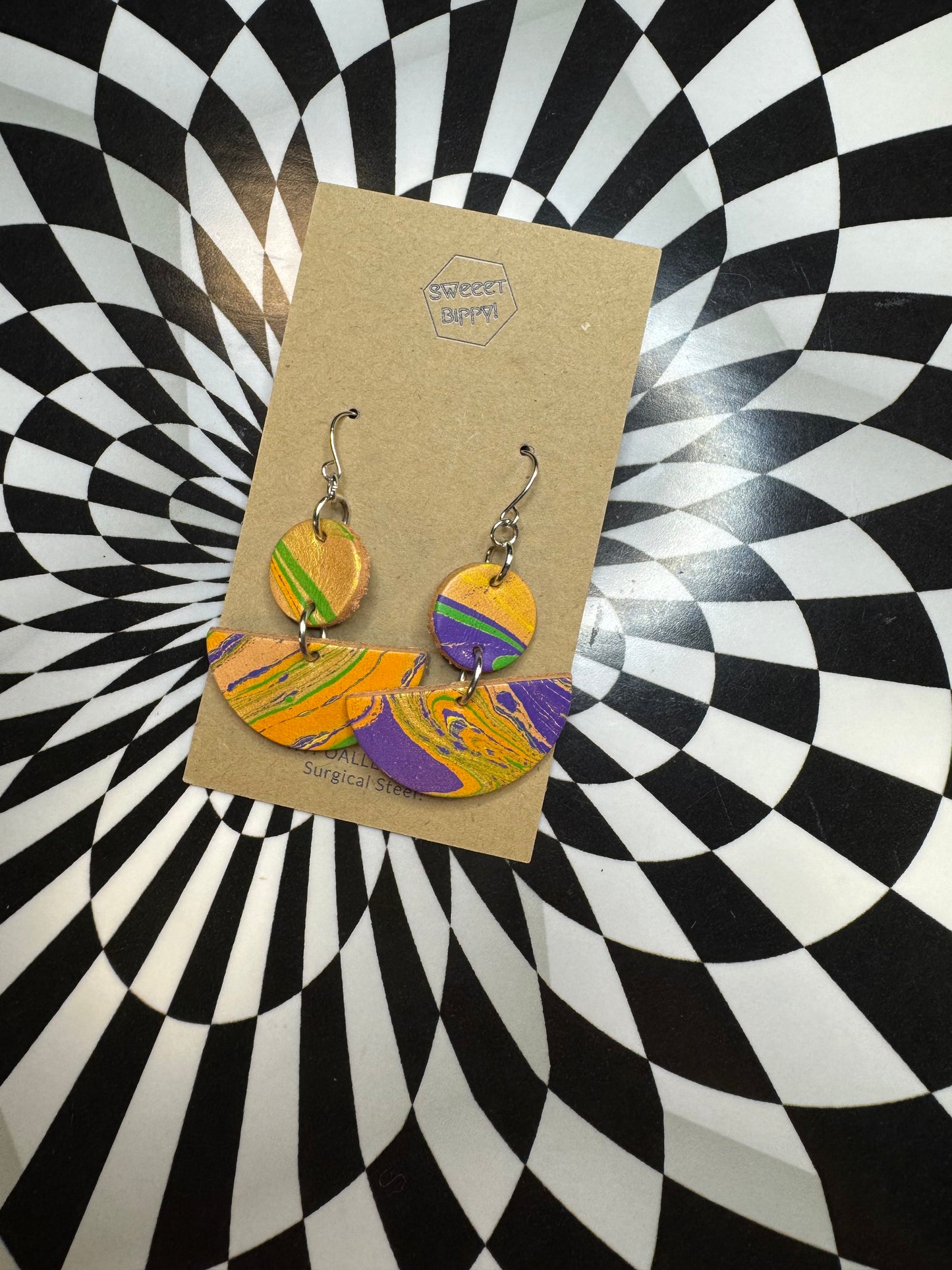 Totally 90’s leather earrings! Checkerboard or Lisa Franky leather rainbow leopard print circle earrings!