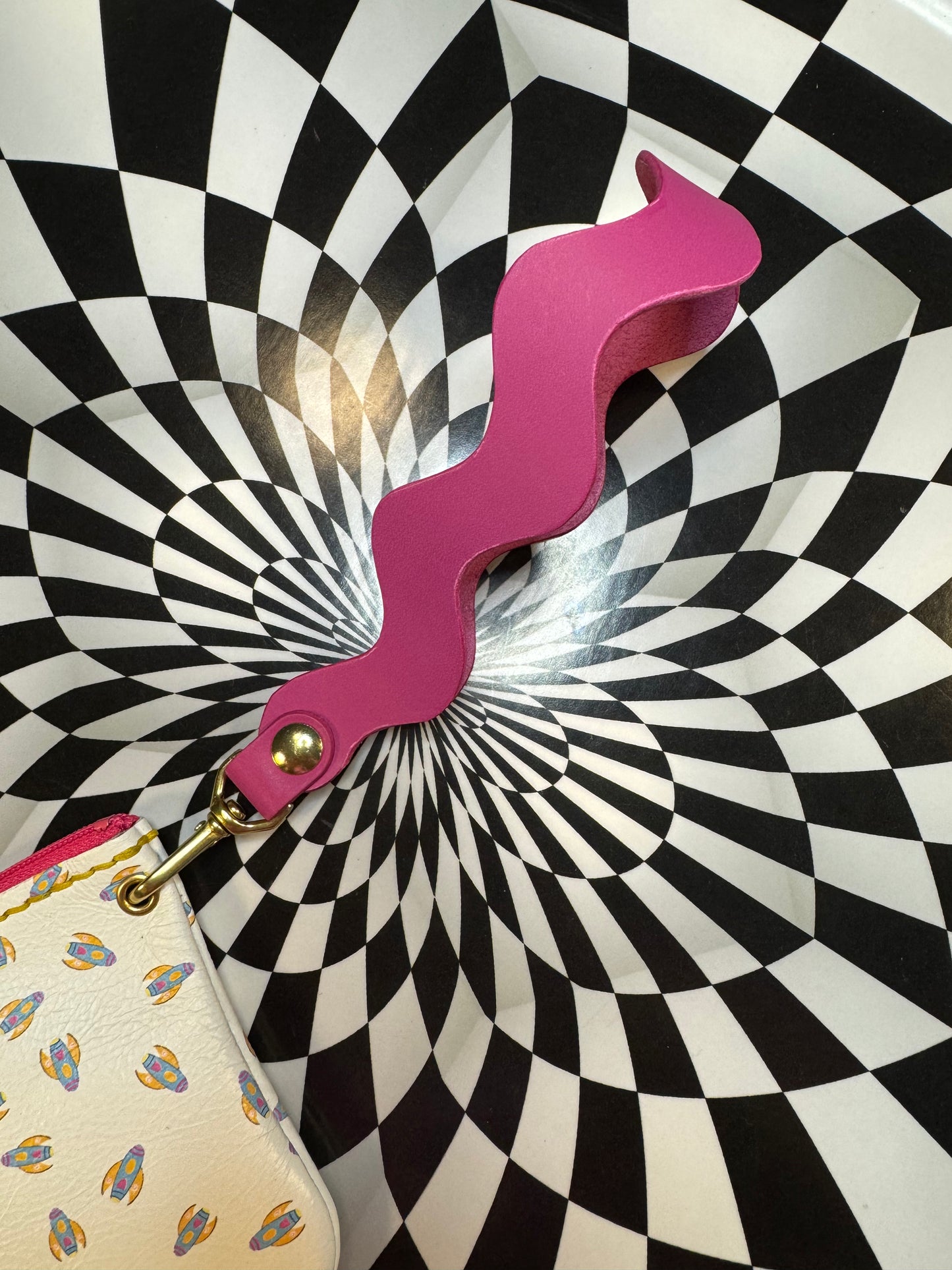 Wavy Wristlet Strap!