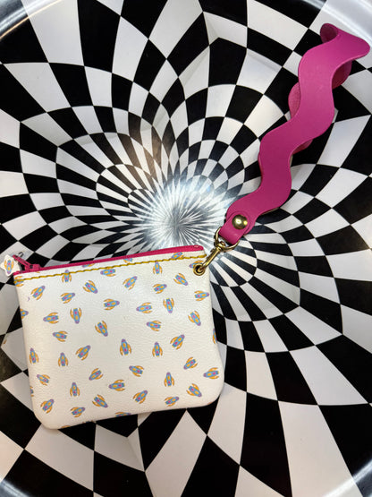 Wavy Wristlet Strap!