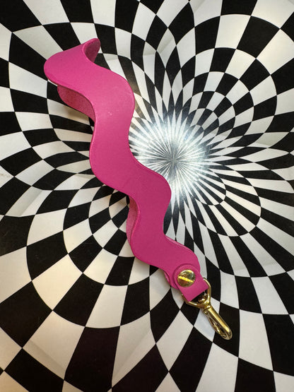 Wavy Wristlet Strap!