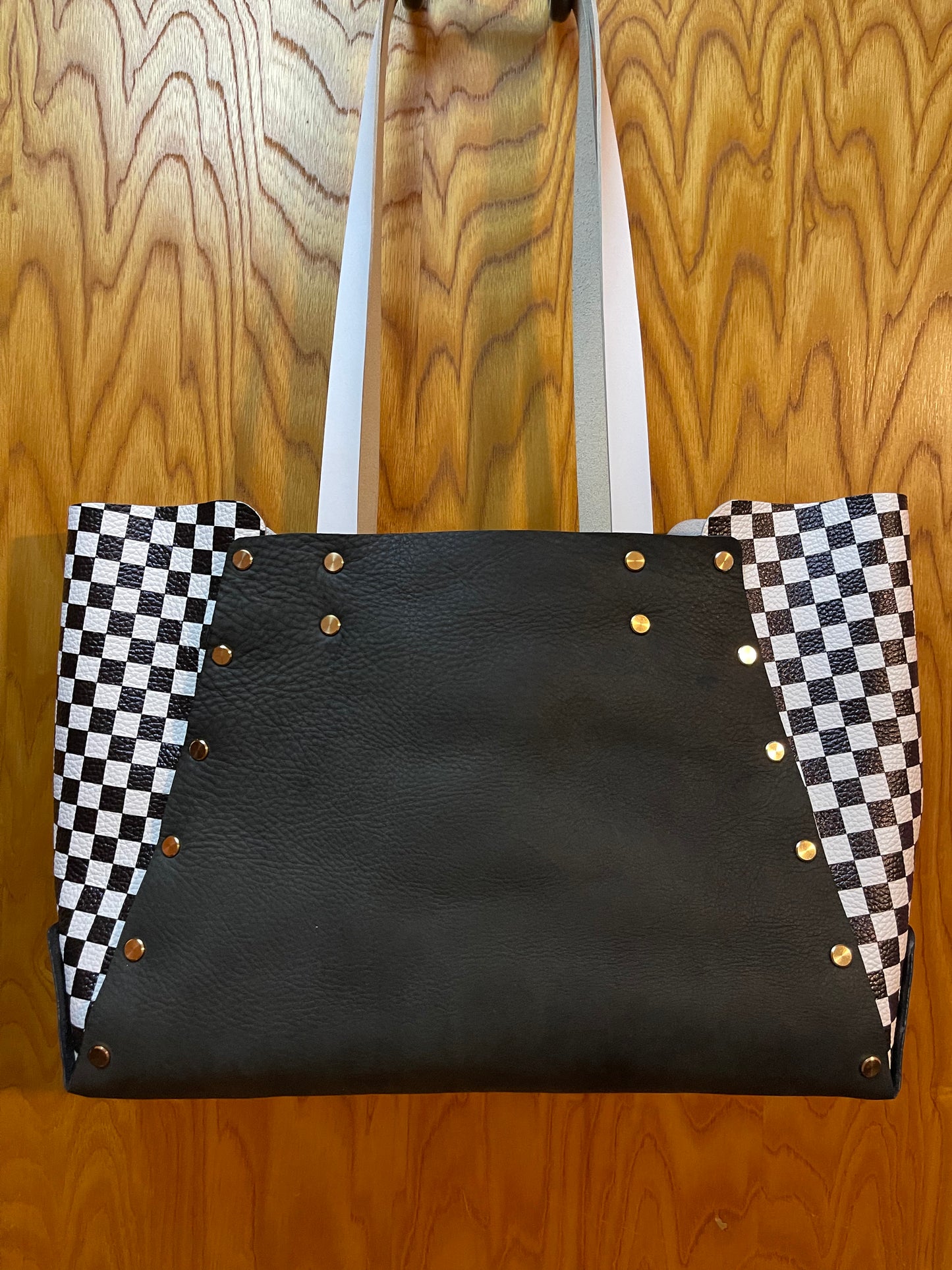 Alysha Handmade no sew leather tote bag!