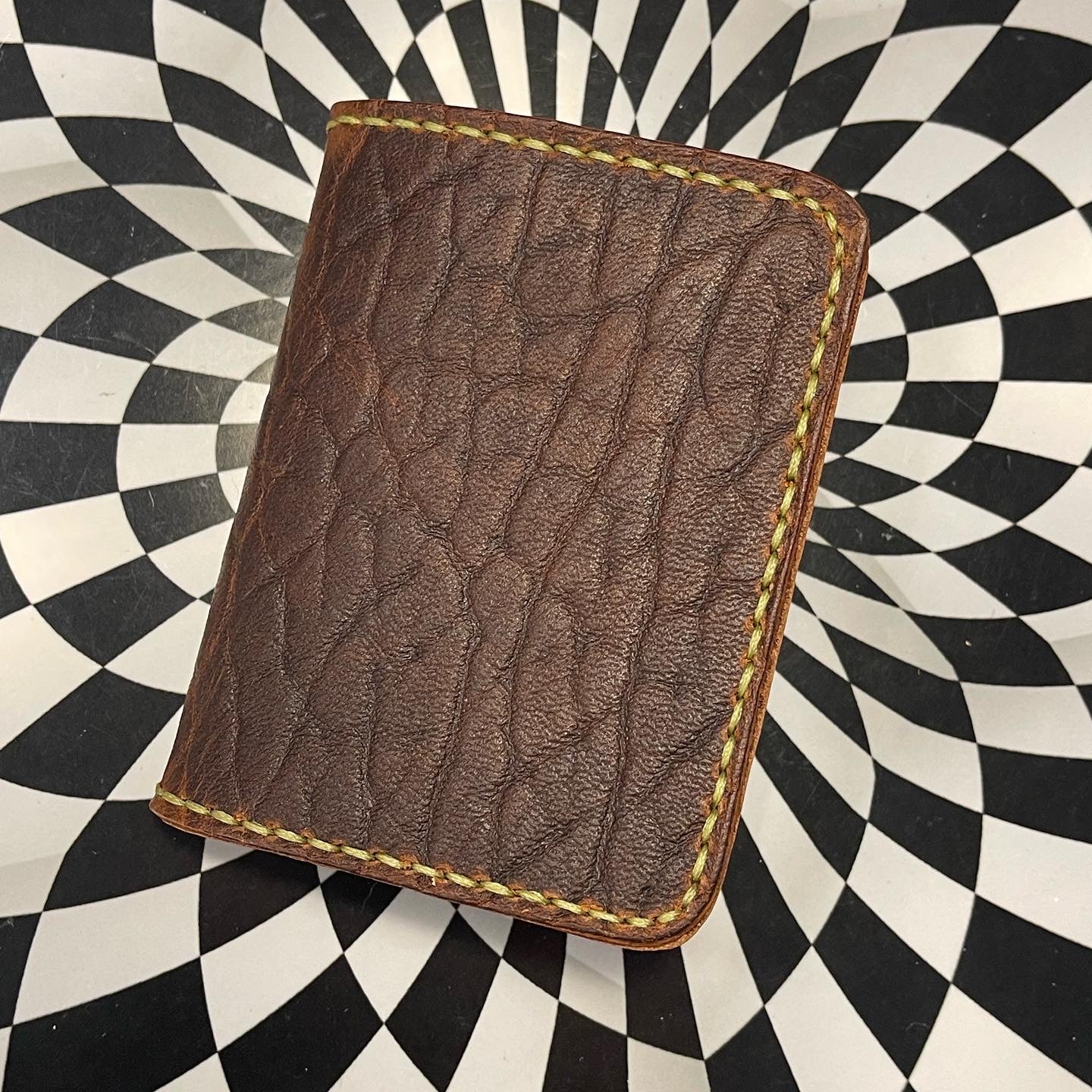 Men’s classic bifold wallet!