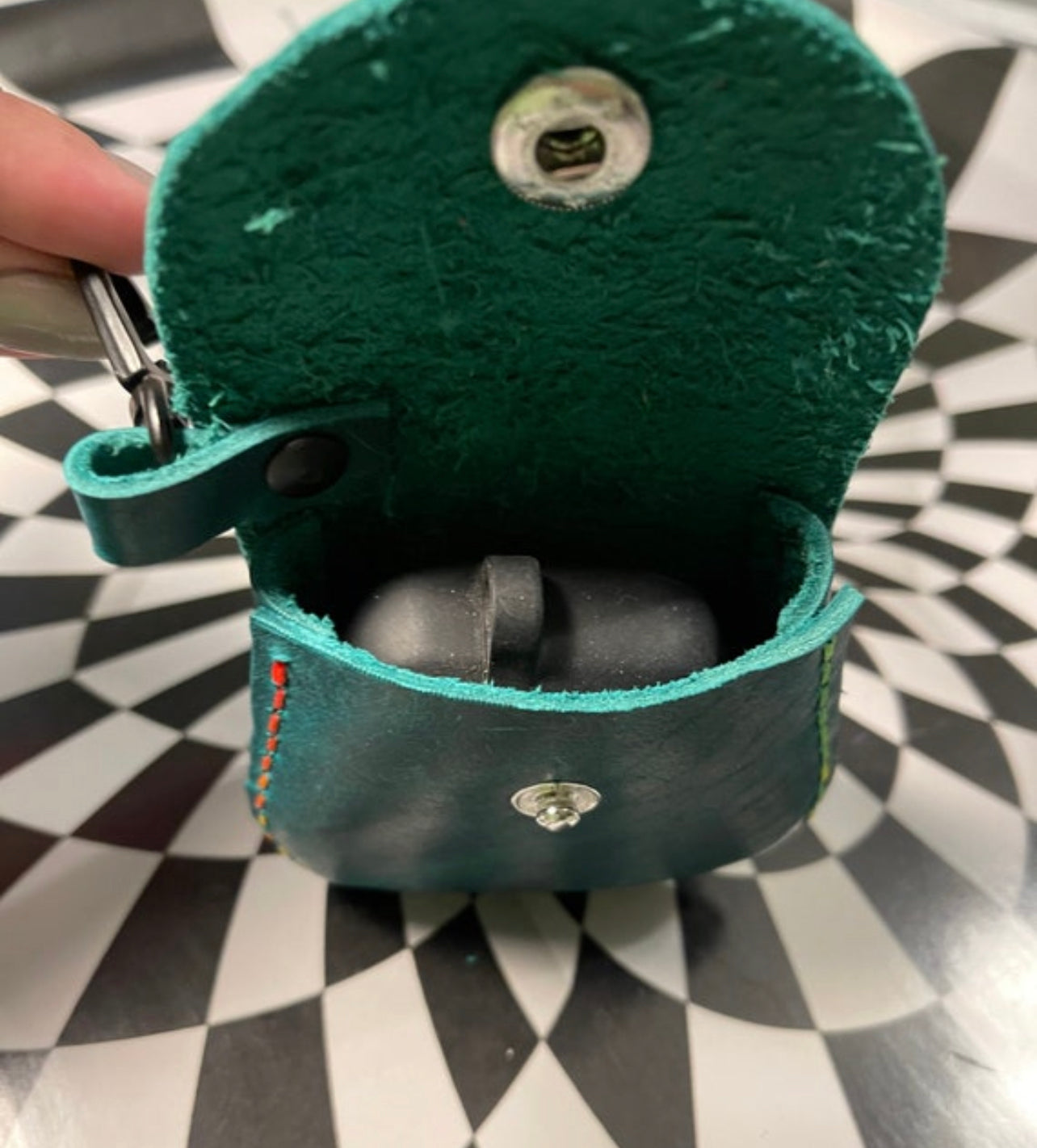 Angie small snap AirPods/lil treasures keyring pouch!